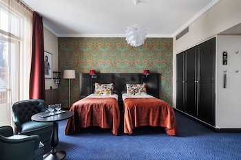 Classic Twin Room