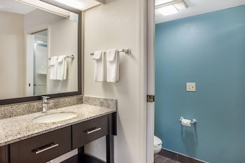 Room | 1 King Bed + Sofa Bed | Sleeps 3 | Free Breakfast