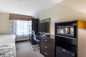 Room | 2 Double Beds | Sleeps 4 | Free Breakfast
