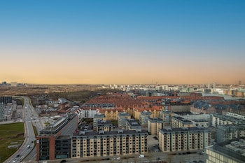 Standard Room (City or lake view)