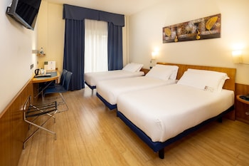 Standard Room, 3 Twin Beds