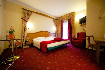 Standard Room, 1 Queen Bed