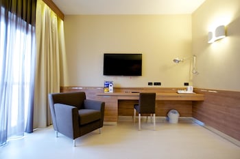 Family Room, 1 Queen Bed with Sofa bed