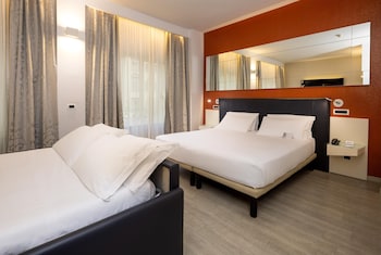 Family Room, 1 Queen Bed with Sofa bed