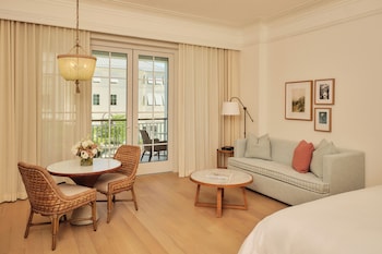 Room, 1 King Bed, Garden View