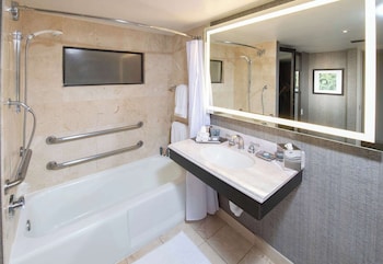 Room, 1 King Bed, Accessible, Bathtub (Mobility)