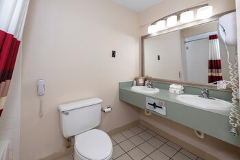 Deluxe Room, 2 Queen Beds, Non Smoking