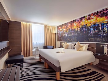 Superior Room, 1 King Bed