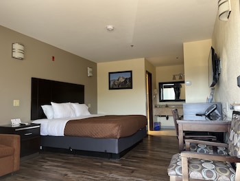Standard Room, 1 King Bed