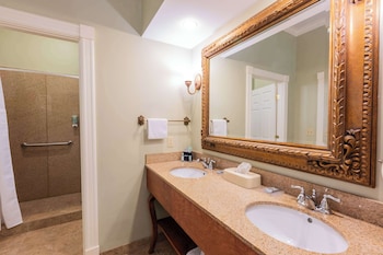 Suite, 1 King Bed, Non Smoking, Jetted Tub