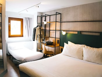 Standard Room, 1 Double Bed with Sofa bed