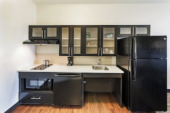 Studio Suite, 1 King Bed, Accessible (Mobil, Tub)
