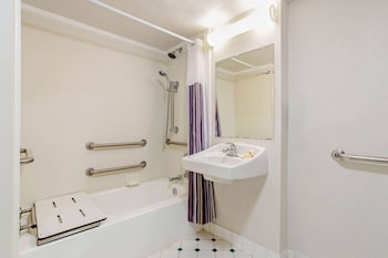 Room, 2 Double Beds, Accessible, Non Smoking (Mobility Accessible)