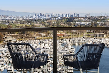 Room, 2 Queen Beds, Marina View