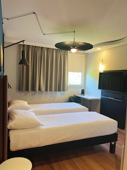 Standard Room, 2 Twin Beds