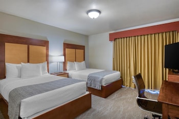 Suite, 2 Double Beds, Non Smoking, Kitchen (Living Room; Sofabed, Full Kitchen)