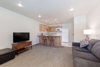 Suite, 2 Double Beds, Non Smoking, Kitchen (Living Room; Sofabed, Full Kitchen)