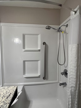 Room, 1 King Bed, Accessible, Non Smoking (Mobility/Tub w/Grab Bars)