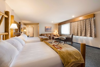Standard Room, 2 Queen Beds, Non Smoking, Refrigerator & Microwave (Larger Room)