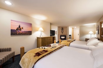 Suite, 2 Queen Beds, Non Smoking, Kitchen (Full Kitchen)