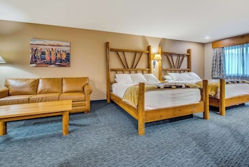 Suite, 2 Queen Beds, Non Smoking, Kitchen (Full Kitchen)