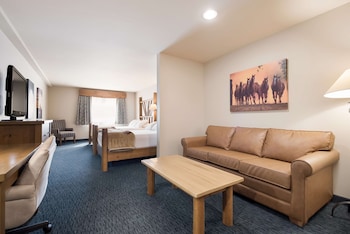 Standard Room, 2 Queen Beds, Non Smoking, Fireplace
