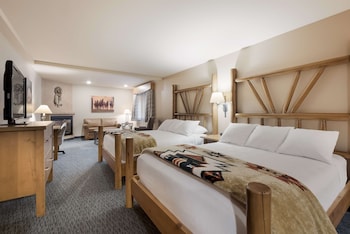 Suite, 2 Queen Beds, Non Smoking, Fireplace (Larger Room)