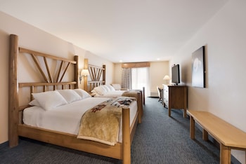 Standard Room, 2 Queen Beds, Non Smoking, Refrigerator & Microwave
