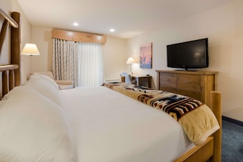 Standard Room, 1 King Bed, Non Smoking, City View
