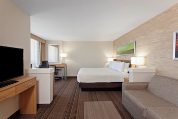 Suite, 1 King Bed