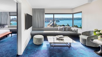 1 King 1 Bedroom Suite Opera House View