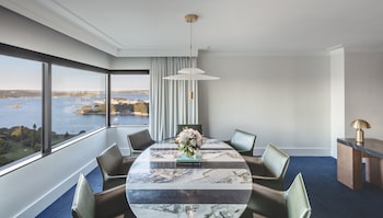 1 King Royal Opera Suite Club Intercontinental Access