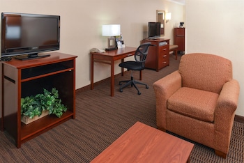 Family Suite, 2 Queen Beds, Non Smoking (Fees apply over 2 adults)
