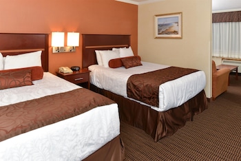 Family Suite, 2 Queen Beds, Non Smoking (Fees apply over 2 adults)