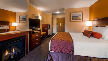 Standard Room, 1 King Bed, Non Smoking, Balcony (Fees apply over 2 adults)