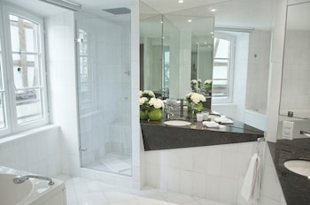 Suite Signature