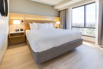 Room, 1 King Bed, Non Smoking