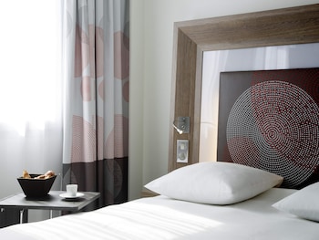 Superior Room, 1 Queen Bed with Sofa bed