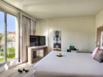 Executive Room, 1 Queen Bed with Sofa bed, Terrace
