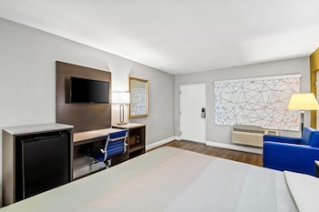 Standard Room, 1 King Bed, Non Smoking