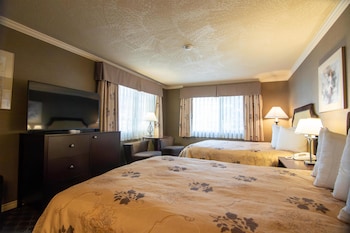 Deluxe Room, 2 Queen Beds, Non Smoking (Pet Friendly)
