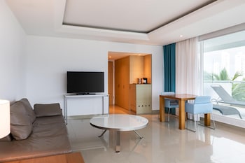 Suite, 1 King Bed (Parlor)