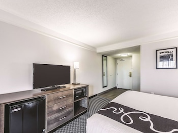 Executive Room, 1 King Bed, Non Smoking