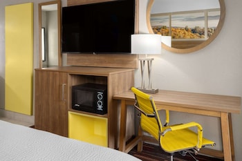 Room, 2 Queen Beds, Smoking