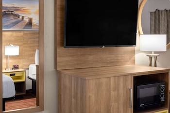 Room, 1 King Bed, Accessible