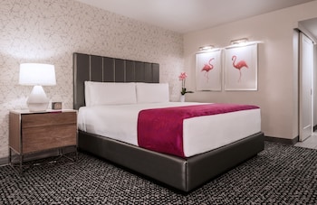 Flamingo Room, 1 King Bed, Non Smoking, Strip View