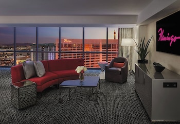 Flamingo Studio Suite, 1 King , Non-Smoking