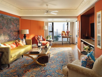 Authors' Suite King