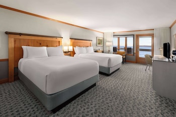Room, 2 Queen Beds, Non Smoking, Patio