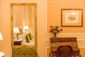 Family Room, 2 Bedrooms